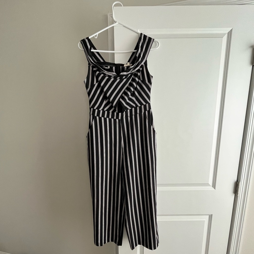 Main Strip jumpsuit size Large. Smoke free pet free home